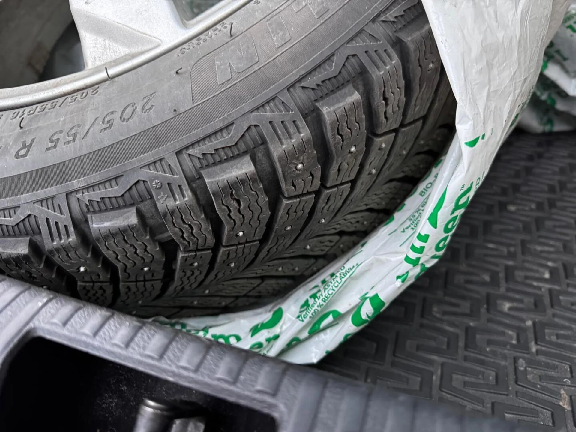 Car Image - 3HitpcVj0PMjXr7aUxHcCH