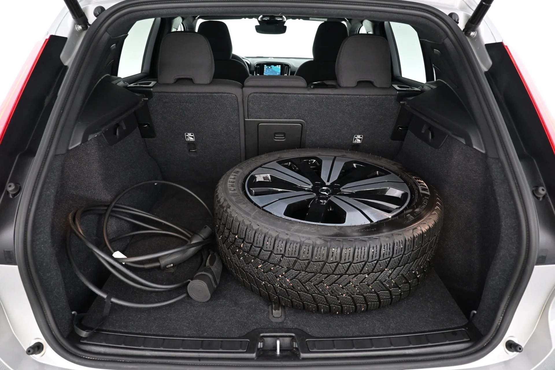 Car Image - 7iBPxfRbAoKtLvQjR49IVN
