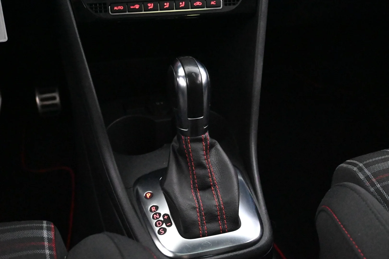 Car Image - 5nGQ3digkYcNo2KCEdI6tr