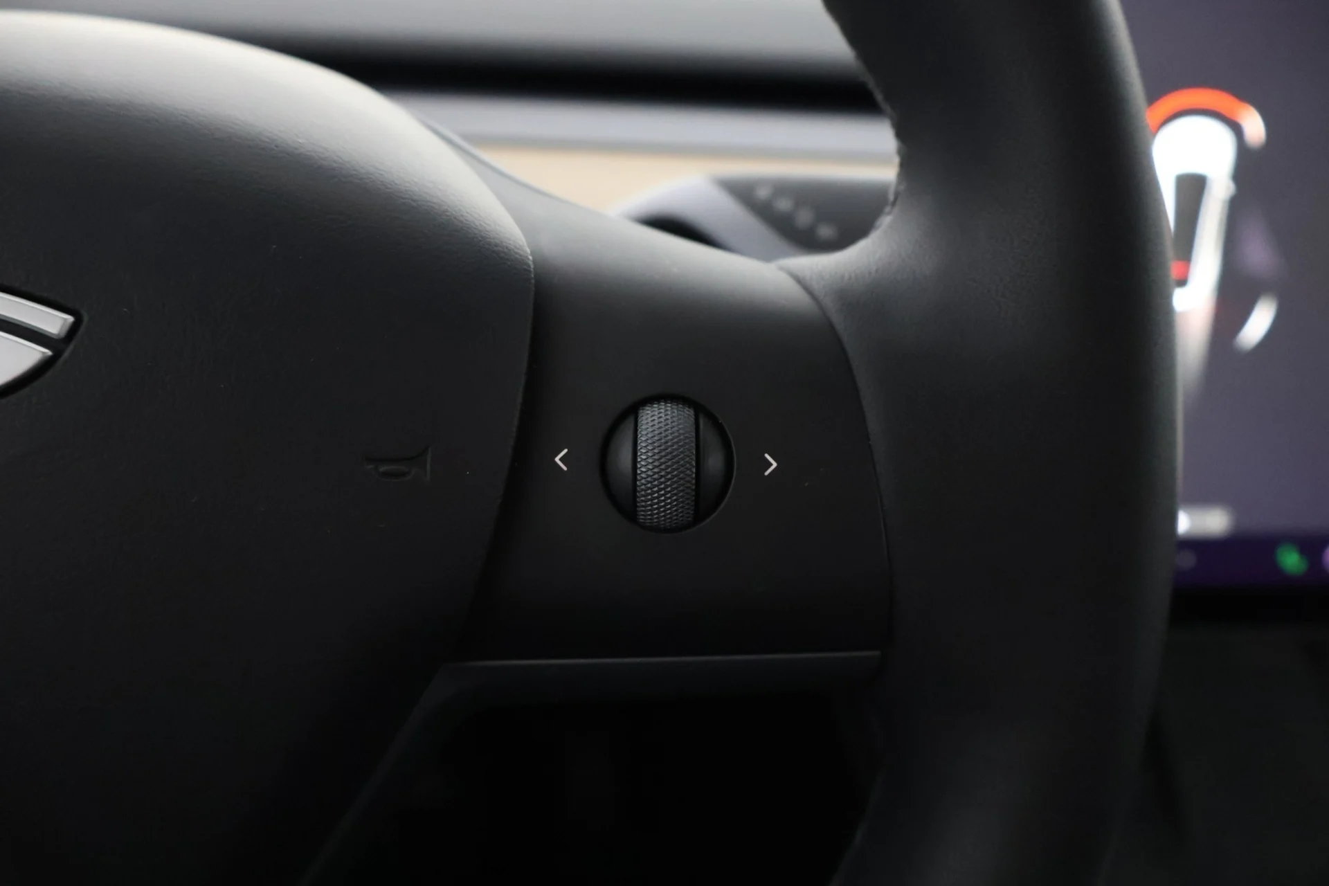 Car Image - 7E2IKaOAjS0va52UR5r25d