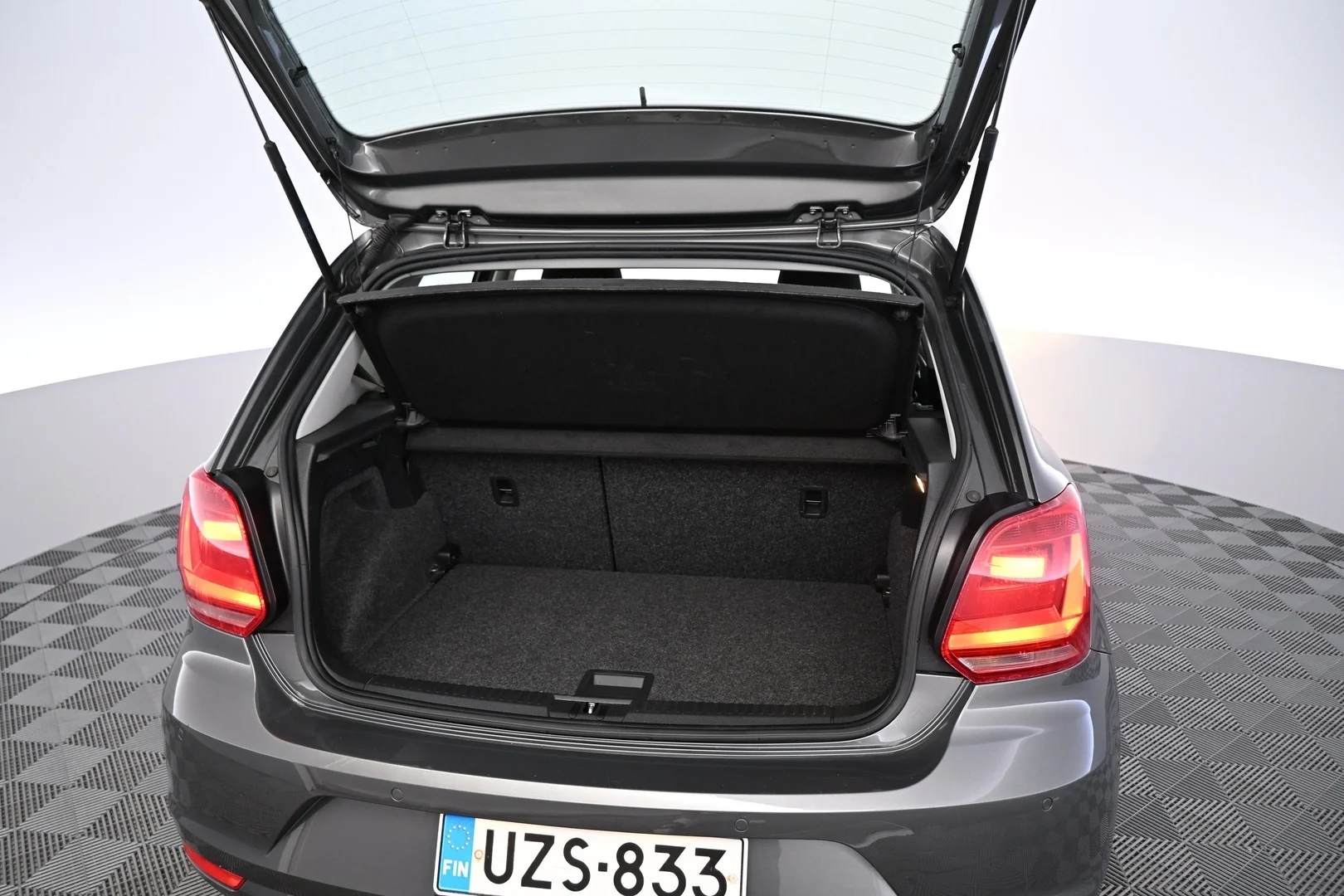 Car Image - 5eSWufoyNeT5xgqMnTHhmJ