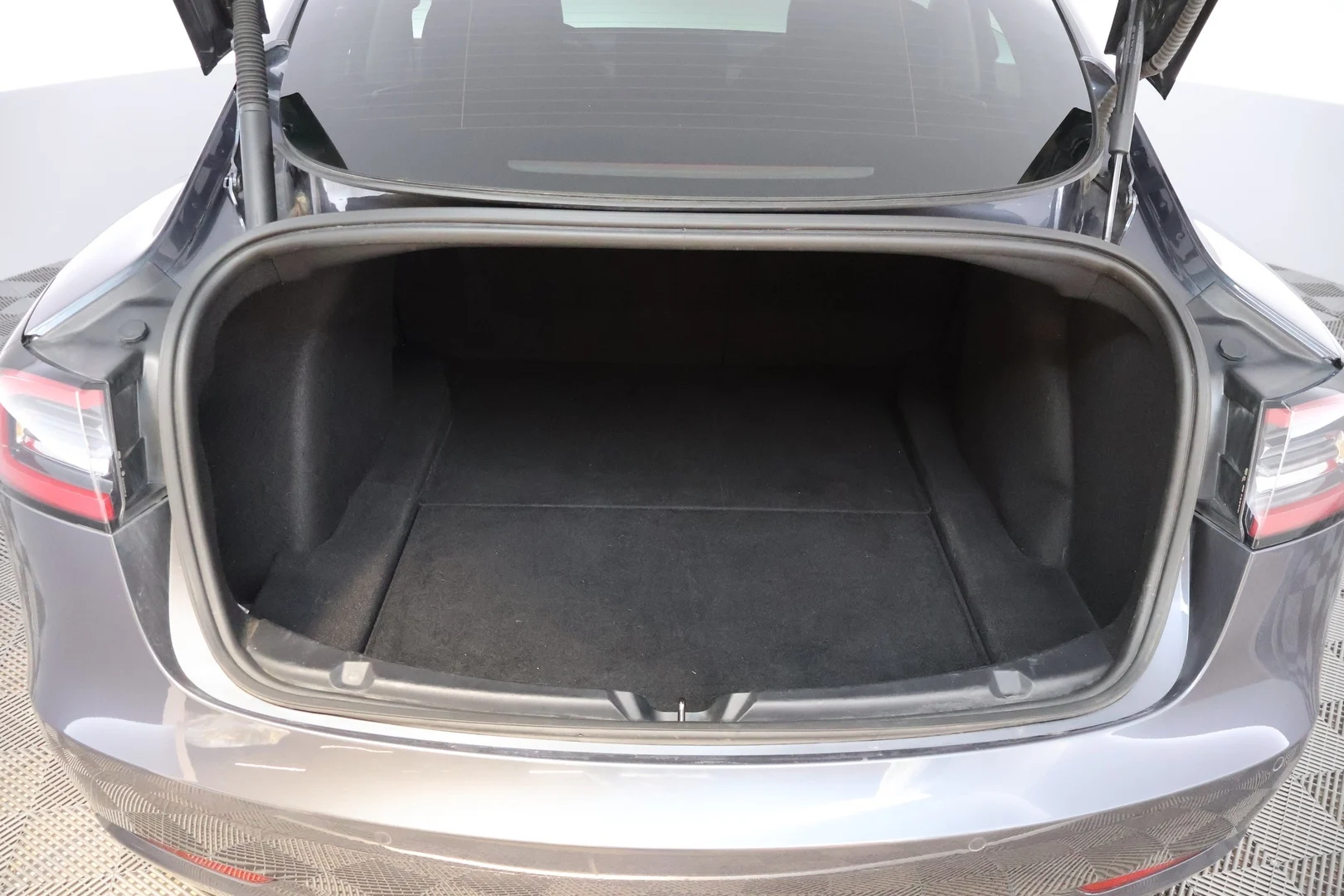 Car Image - 6i4pyMcM48vJc82TNuJrB8