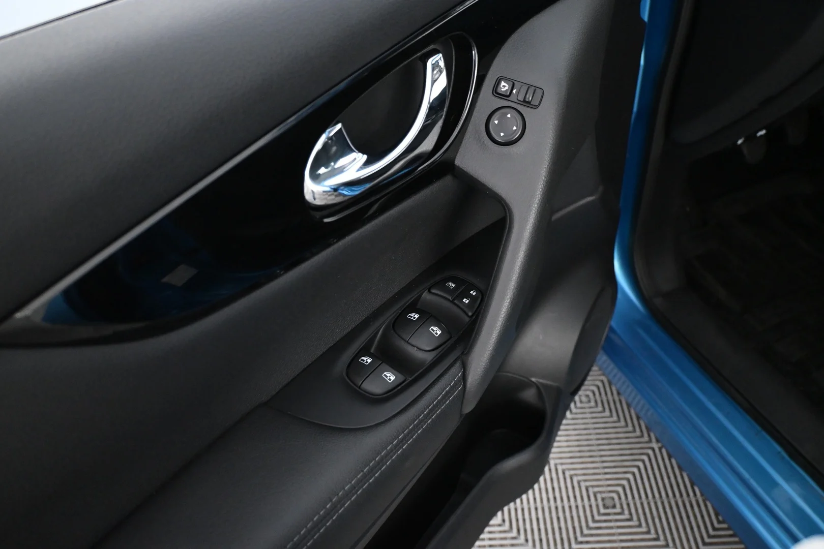 Car Image - NB9ER67XeQs2ujXOfAxdp