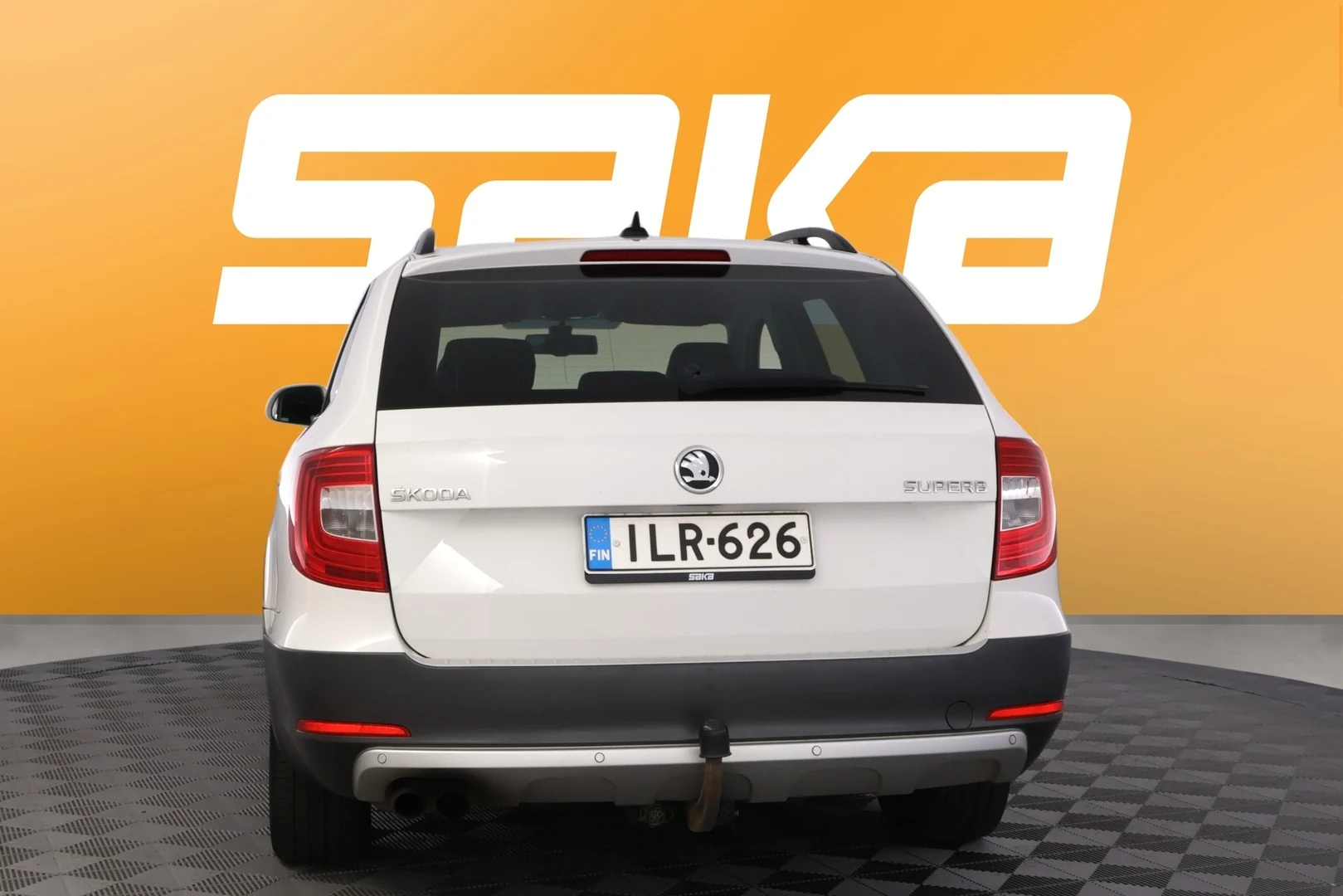 Car Image - 7z4dhAuE9WrRj2rdvvbE50