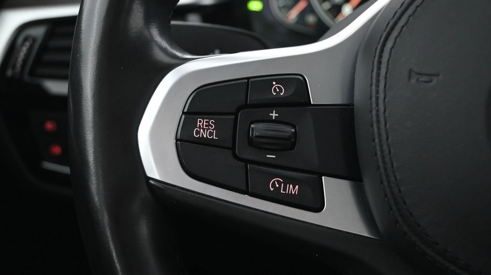 Car Image - 1APMFPkNTcxT2FmUV0gibf