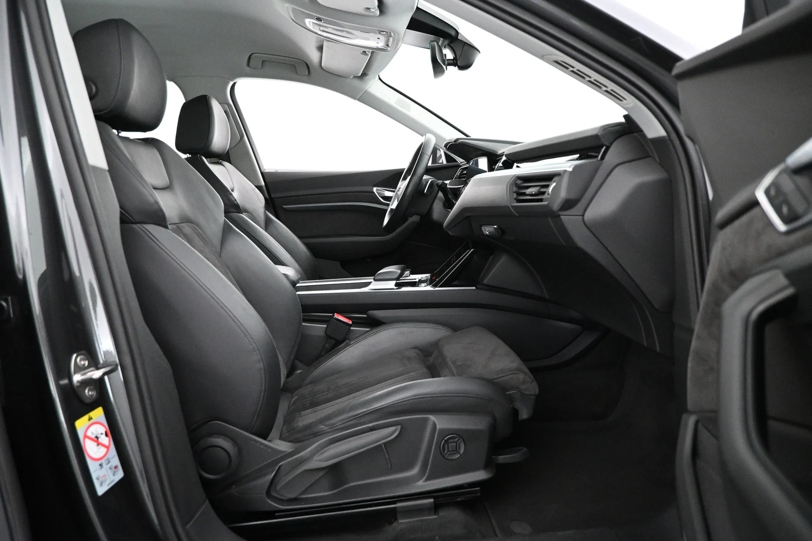 Car Image - 64k4BtwrddXqSjbX3GWmnl