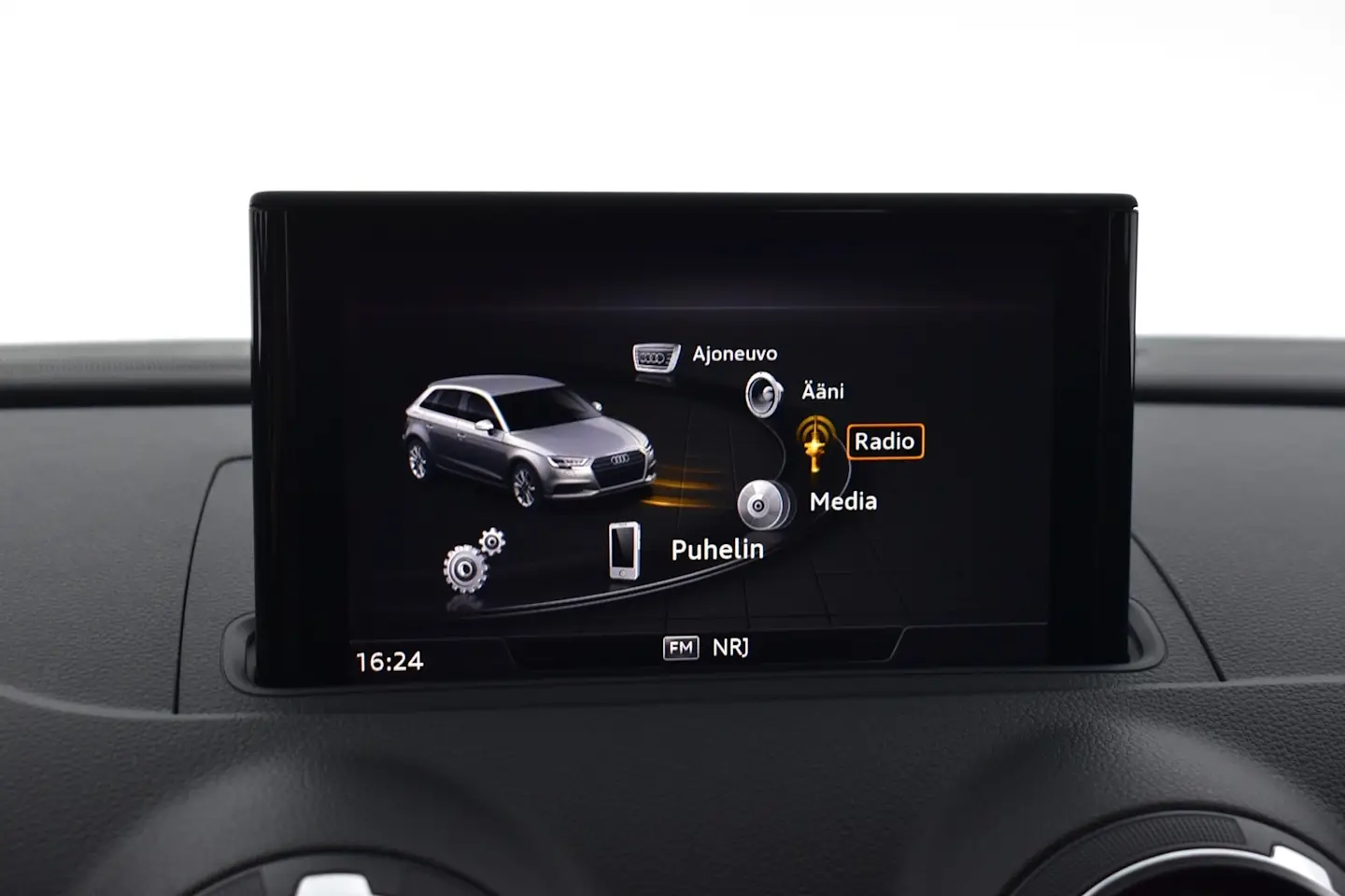 Car Image - 3UxOW2RicncyZbS9XYZtTL