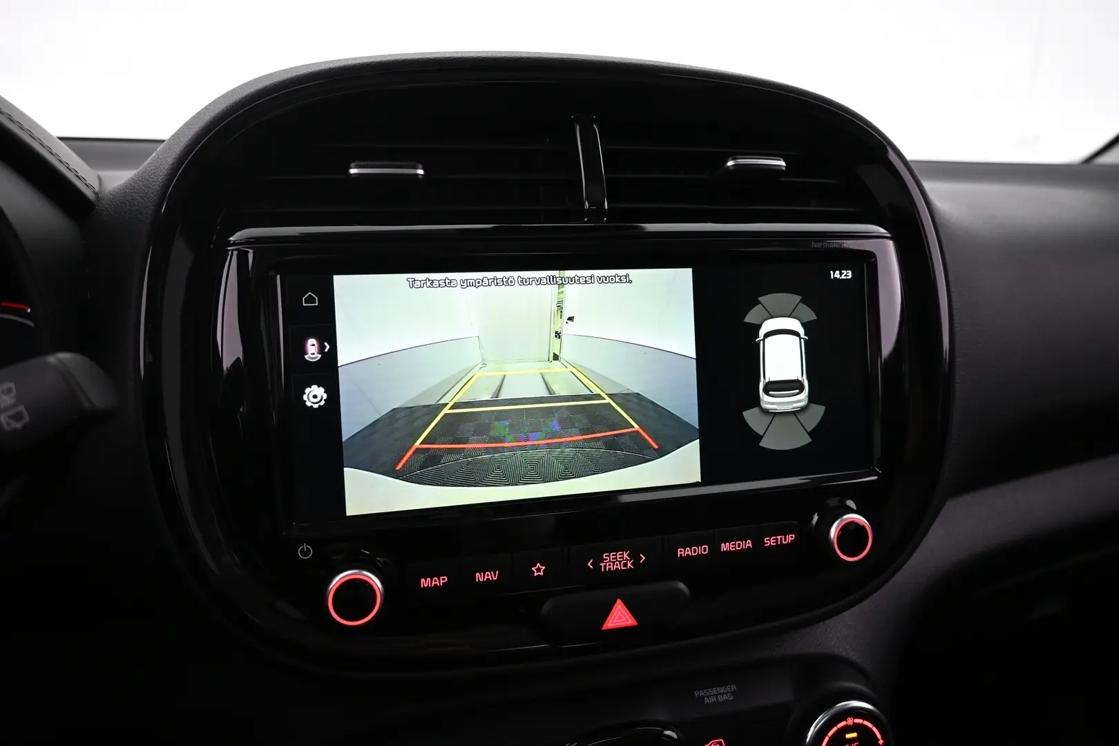 Car Image - 3BnMGAGScN5WFk4l8gI5ON