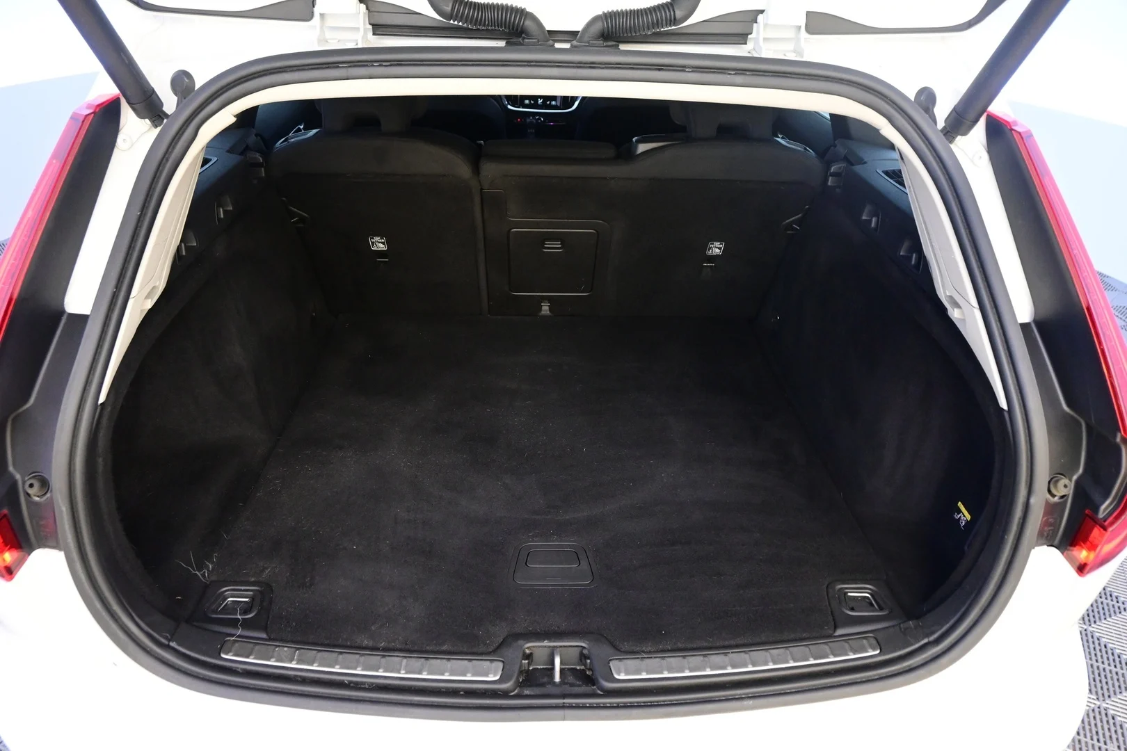 Car Image - 36RScYfFM0lHu2KVcDsdoz