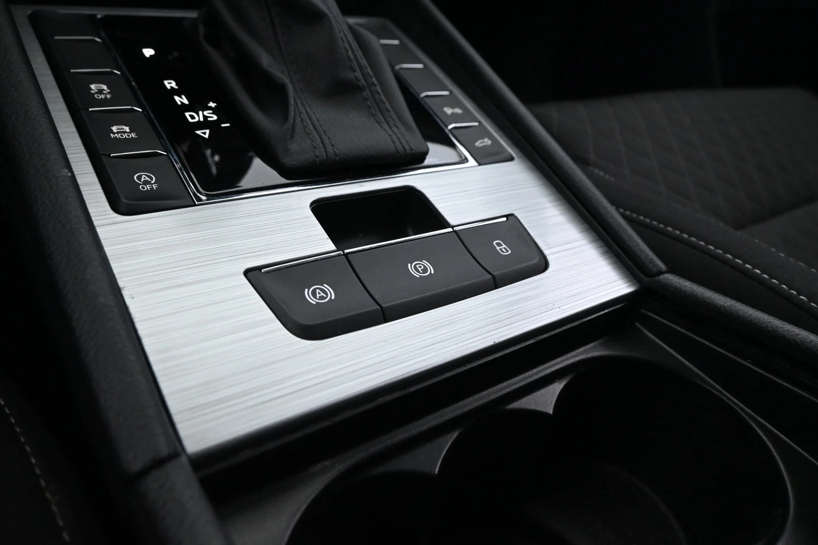 Car Image - 37uLGZlfg4mDXVQZo50t25