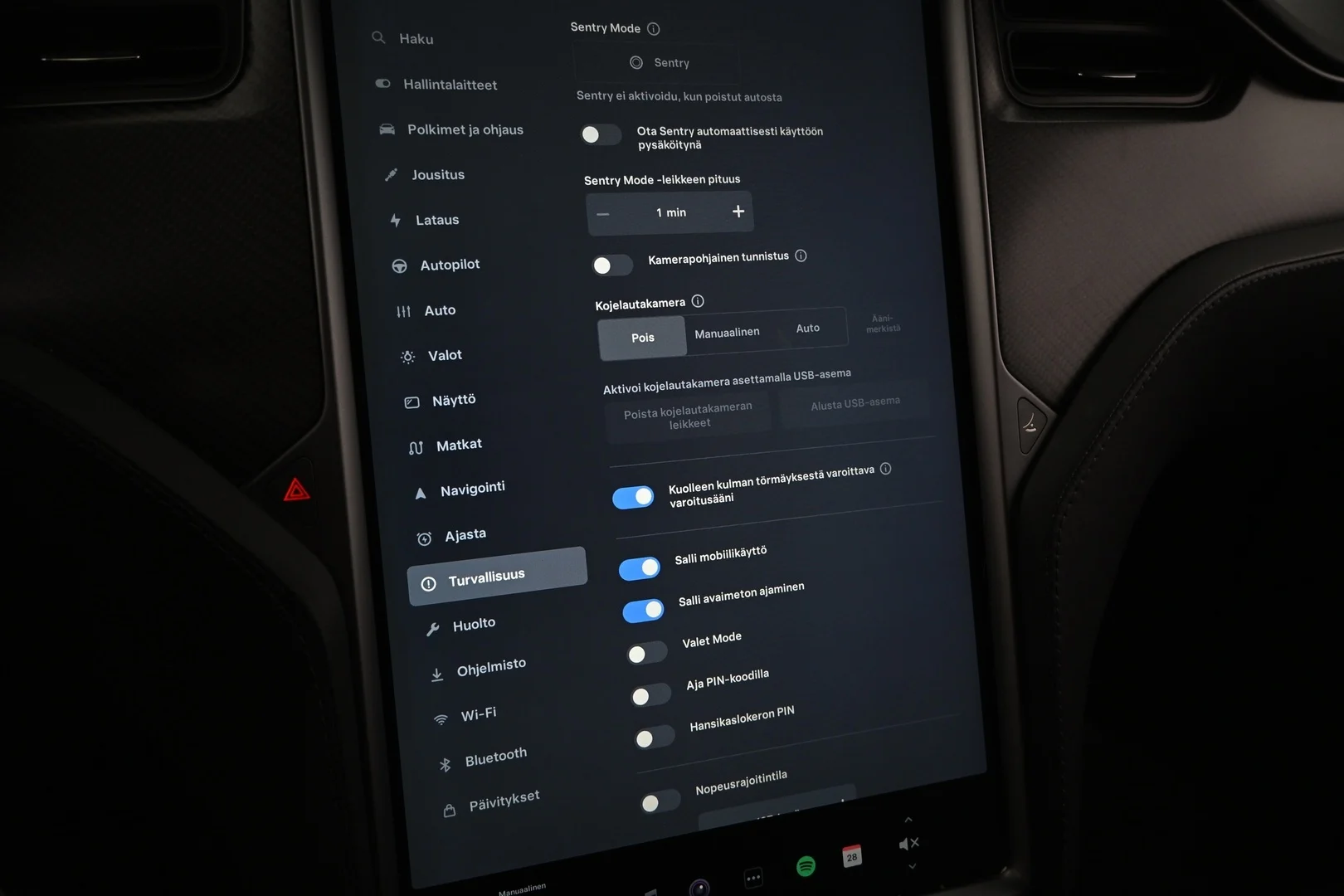 Car Image - 6uveWNCzllQ6RQEQJyMjK3