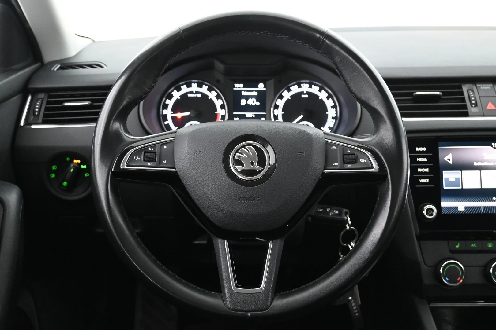 Car Image - 5UxozruUhcRIn5c3jeUMLm