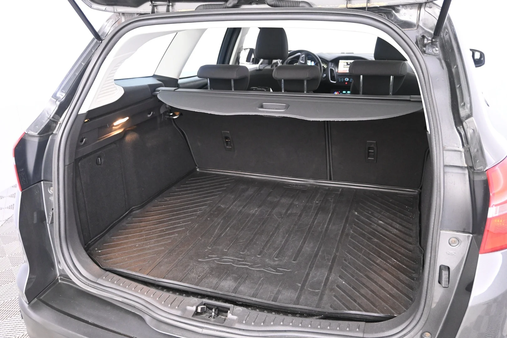 Car Image - 3rQxLCx9uEqPqc60eeO6od