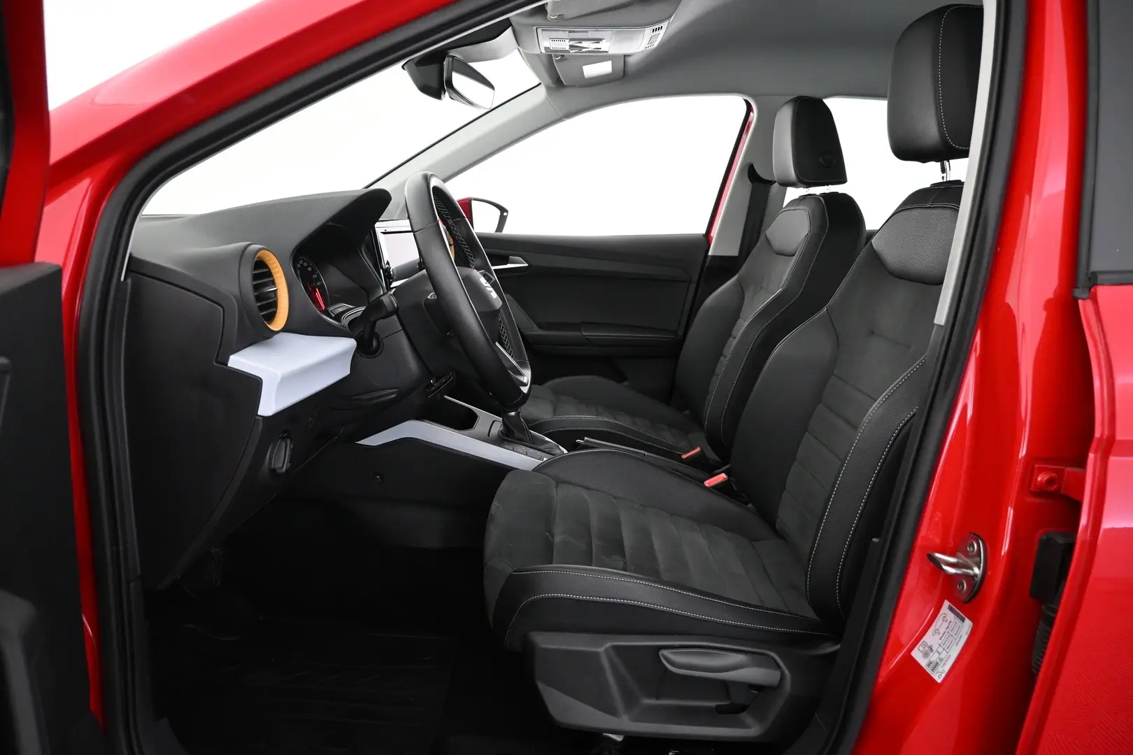 Car Image - YJHhxhOAwgnxXOTw4169y