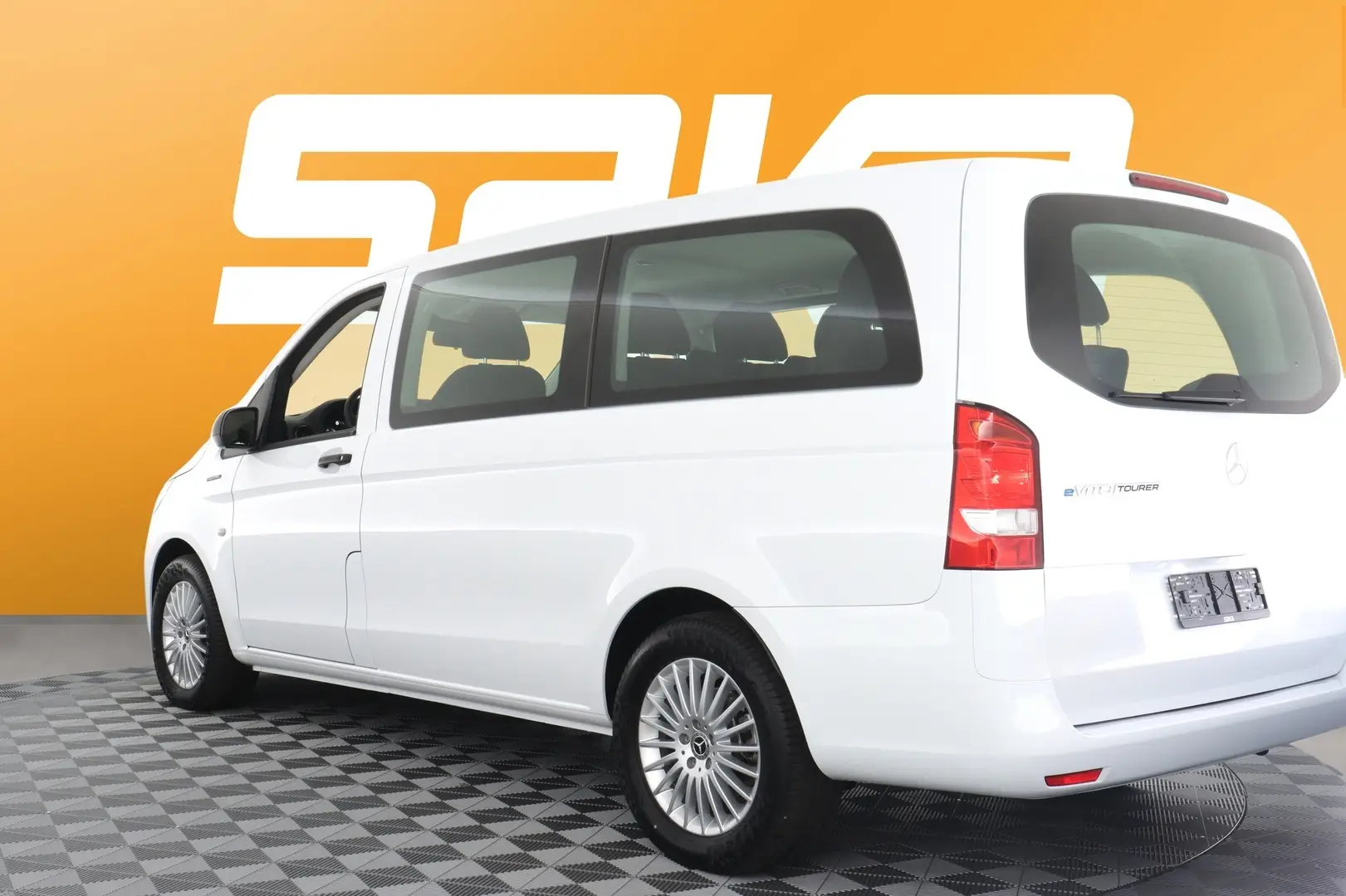 Car Image - 43i0VnkIXdHaSrc7SyA2Jv