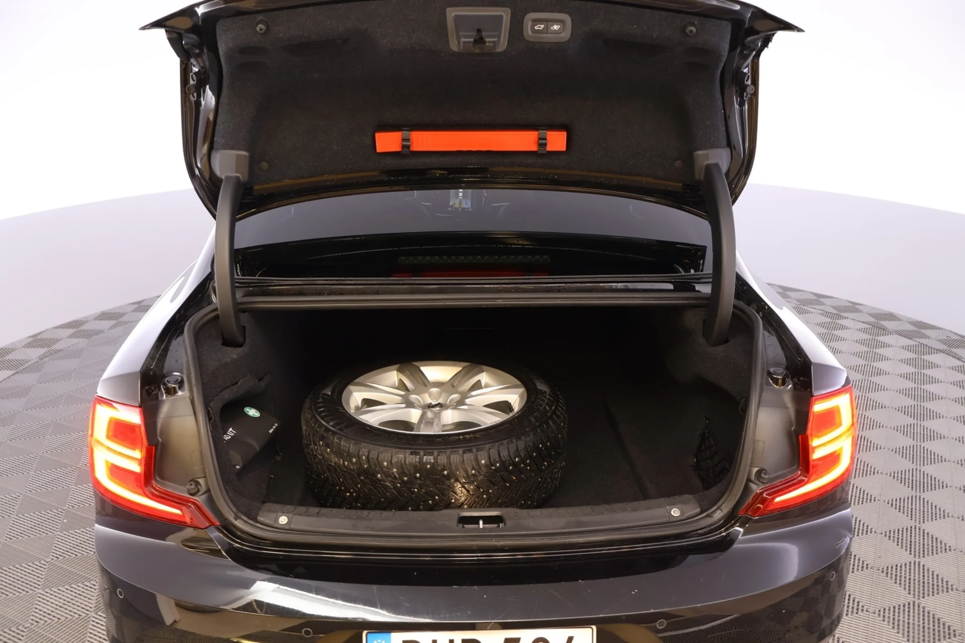 Car Image - 5JHognoPycRy1XNycg9pQQ