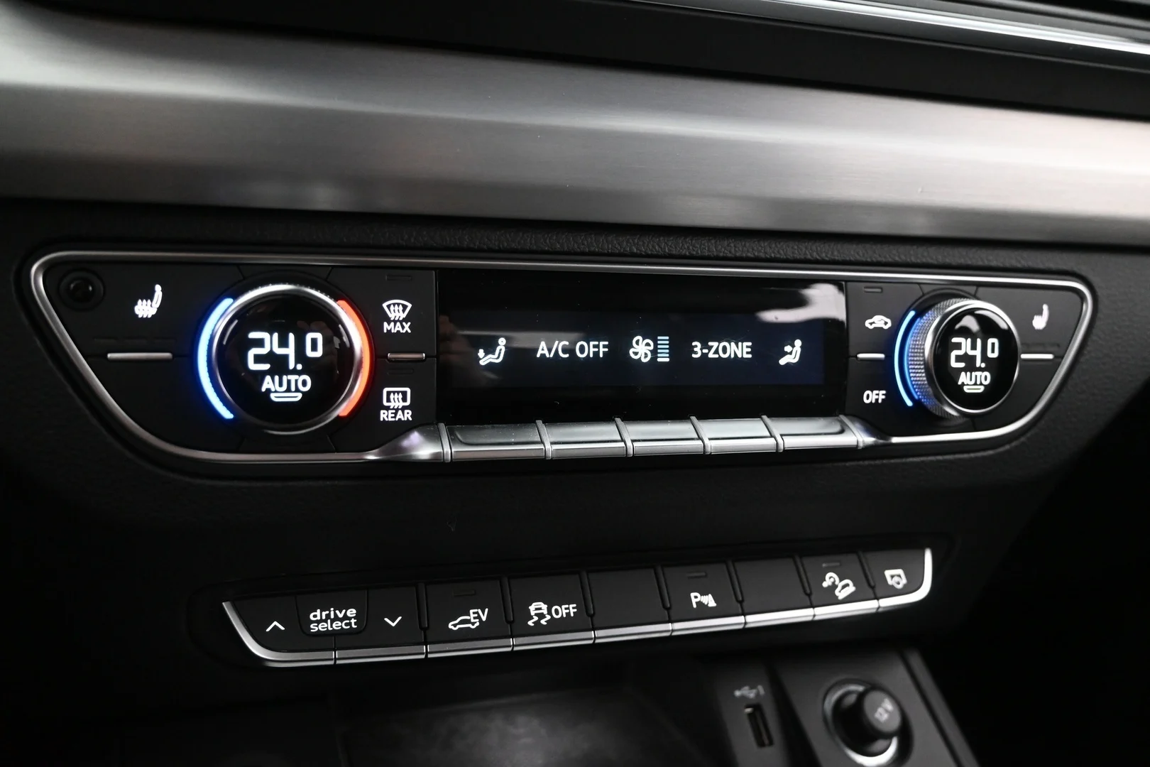 Car Image - 27QmQ9zfGBD6VHxK5mPBhl
