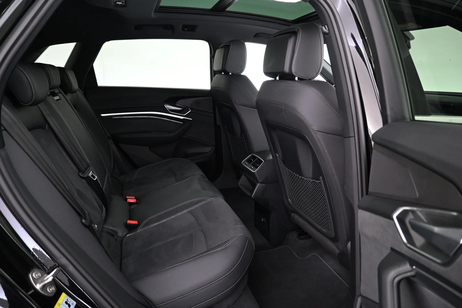 Car Image - j4MOEiYWG9vehRUY2Xqvm