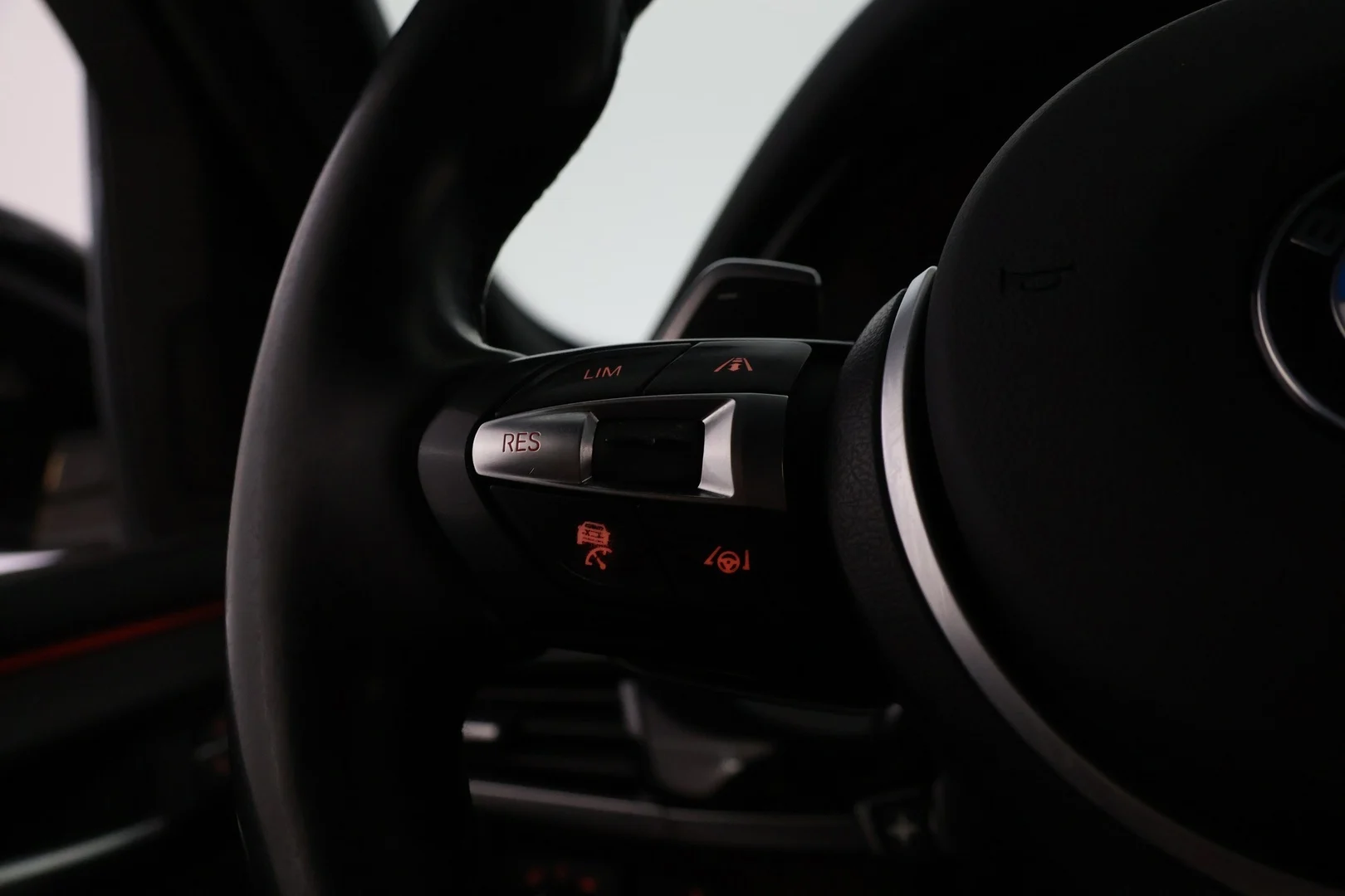 Car Image - 5b6iIfta3ysmhwkKdyELAI