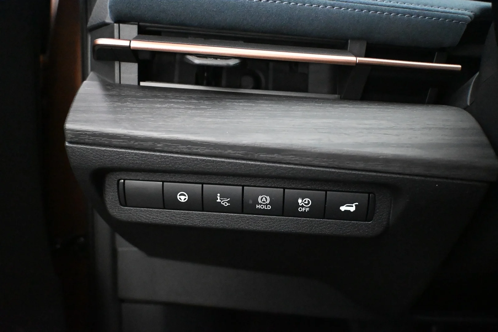 Car Image - 2zYOGuB8hduwOHN7v14blx