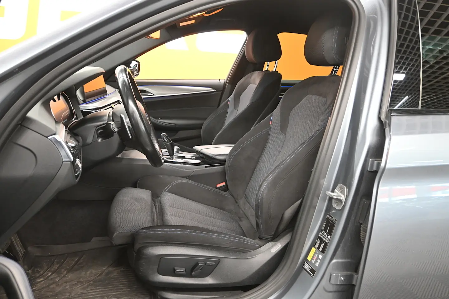 Car Image - 4oZVOgXCABymbNhKcO747j