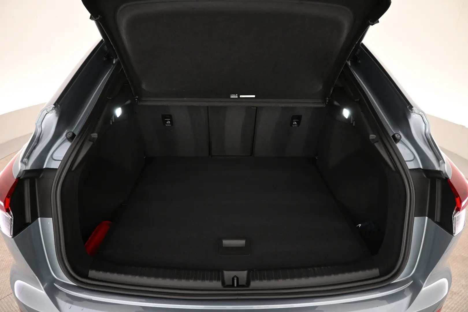 Car Image - 2SeCTMPM0gSr3ZXLPmAPbE