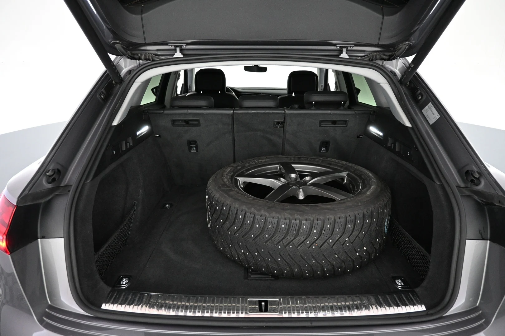 Car Image - 16WZds6VvmunPYdjbkvUDe