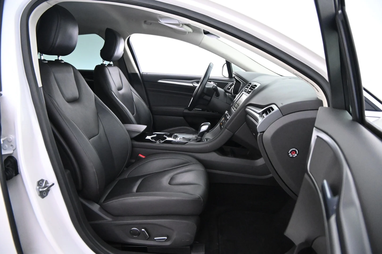 Car Image - 2alIRdt3M7TXHgfp0fVJek