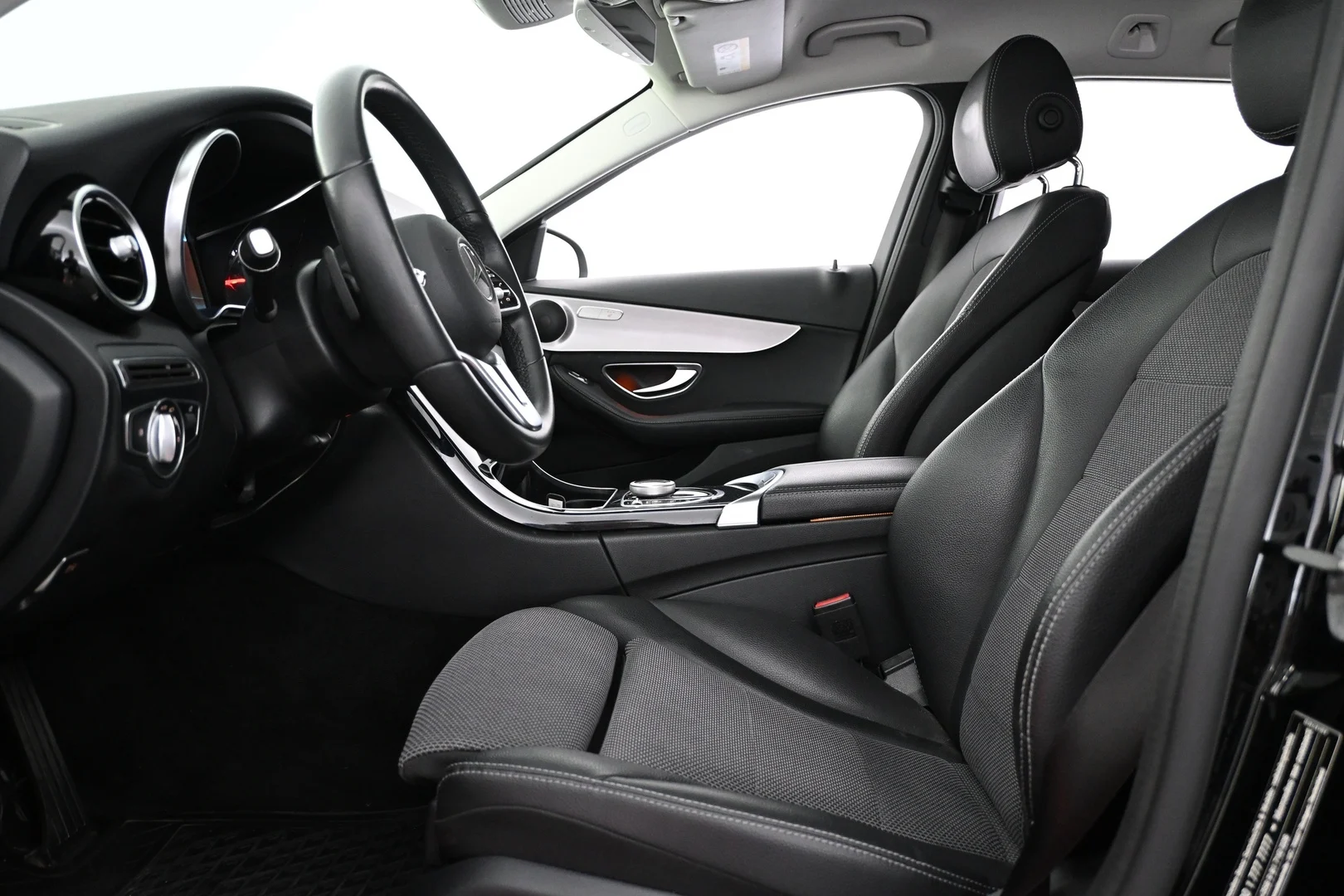 Car Image - 52RjWIoCMkhhw8OQV6A41y