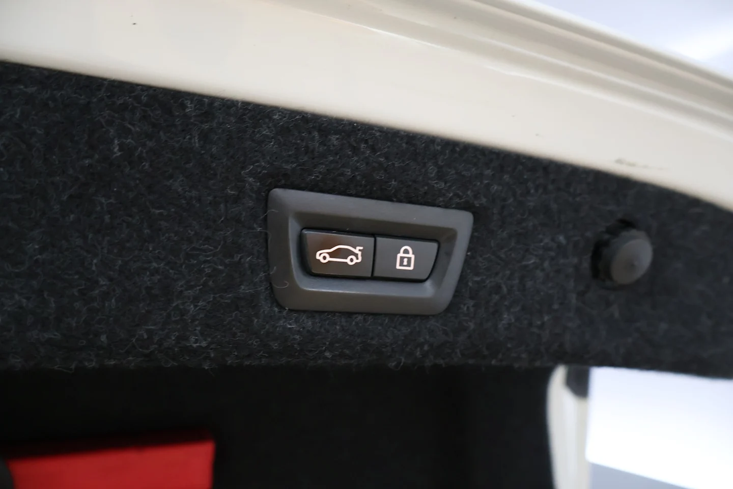Car Image - 6zjOYggbvM9JO1jflRU1oH