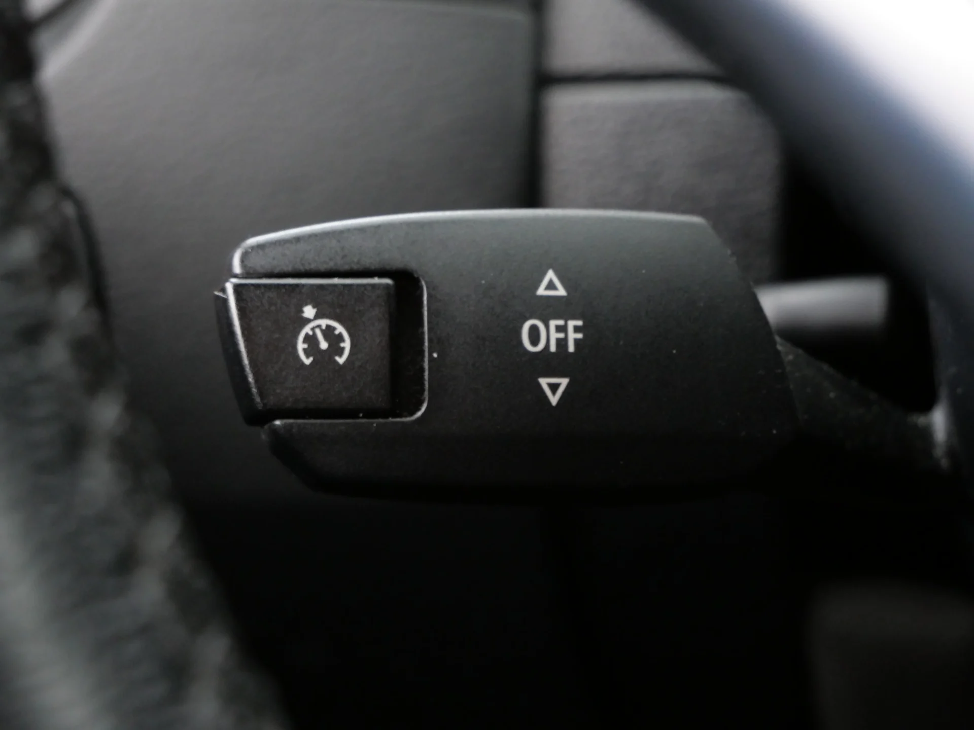 Car Image - hRLoKC4JnngEONFPYkLHC