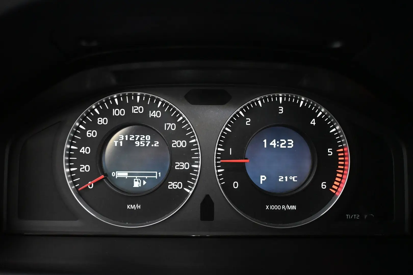 Car Image - e9DVzcqm4kkaPg2FNxUNx