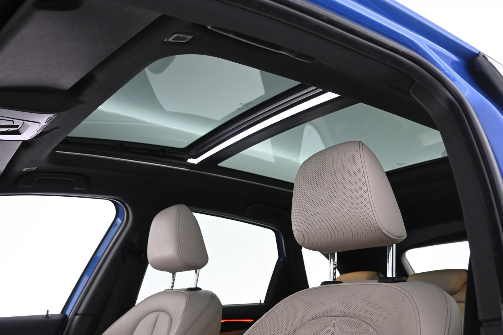 Car Image - 6yRCpd9iNMvvWCxgqn8SVe