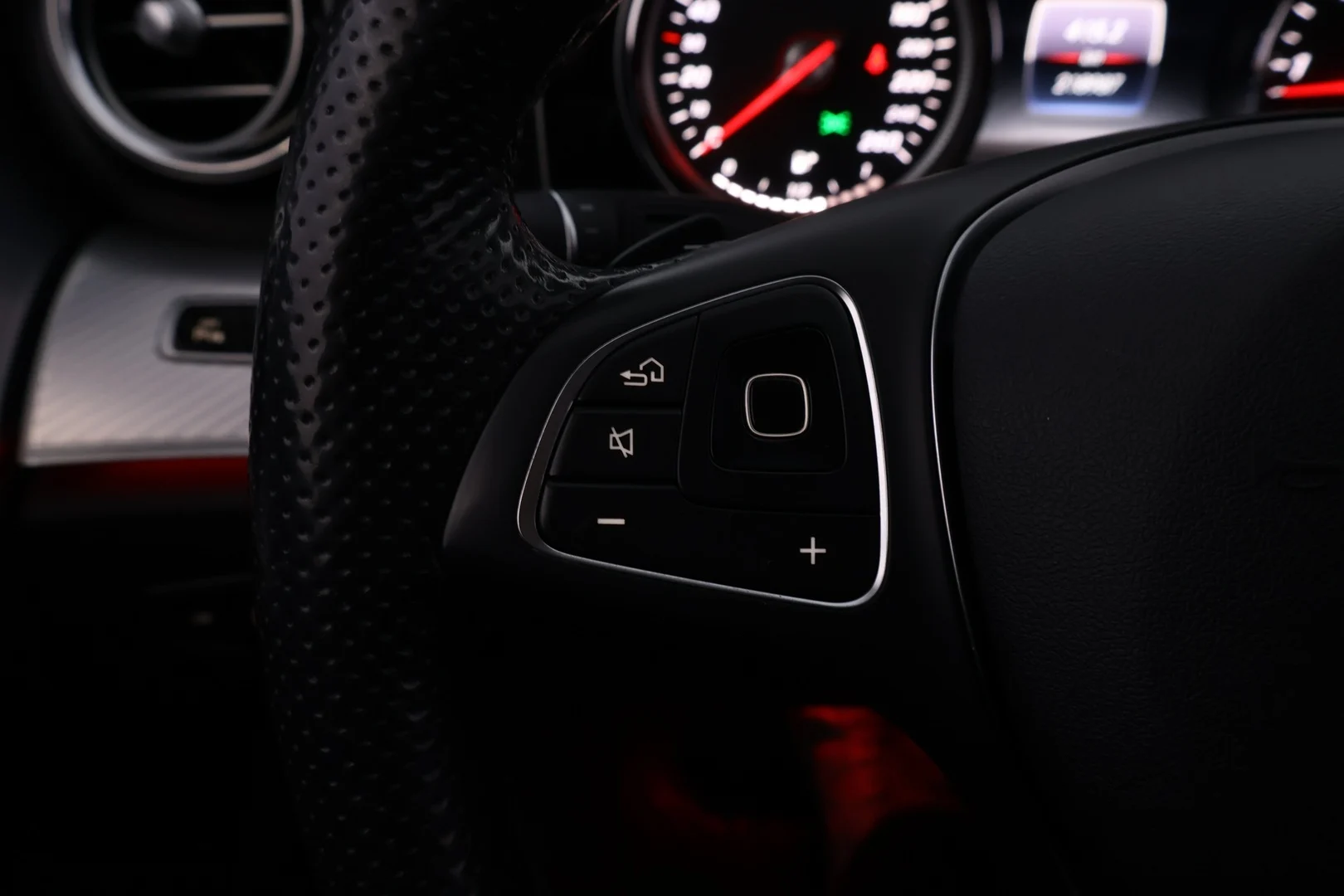 Car Image - 5S25psNuFPhPdk9TjudCvL