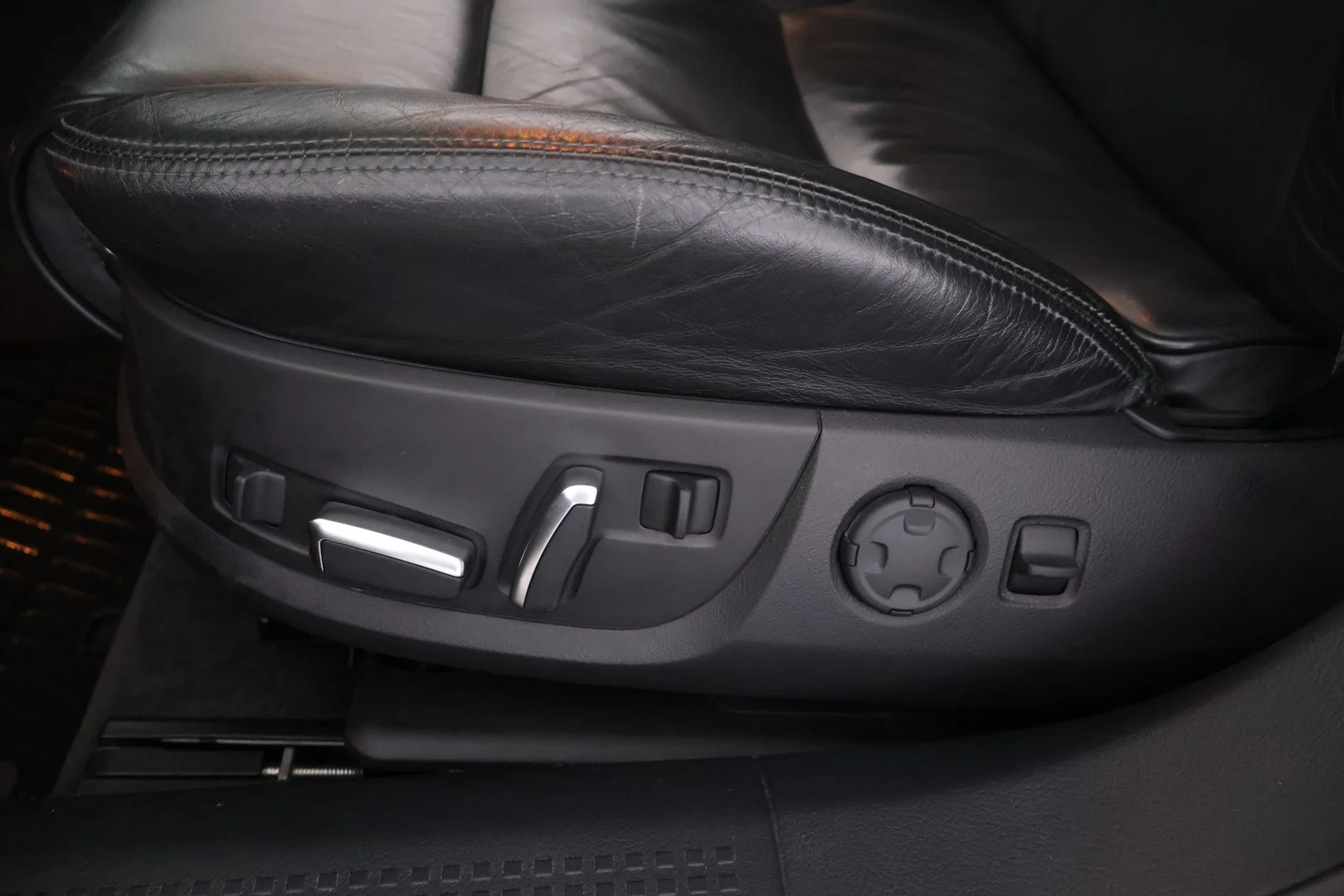 Car Image - 5IplK6uutq3ZDdfulUsmQE