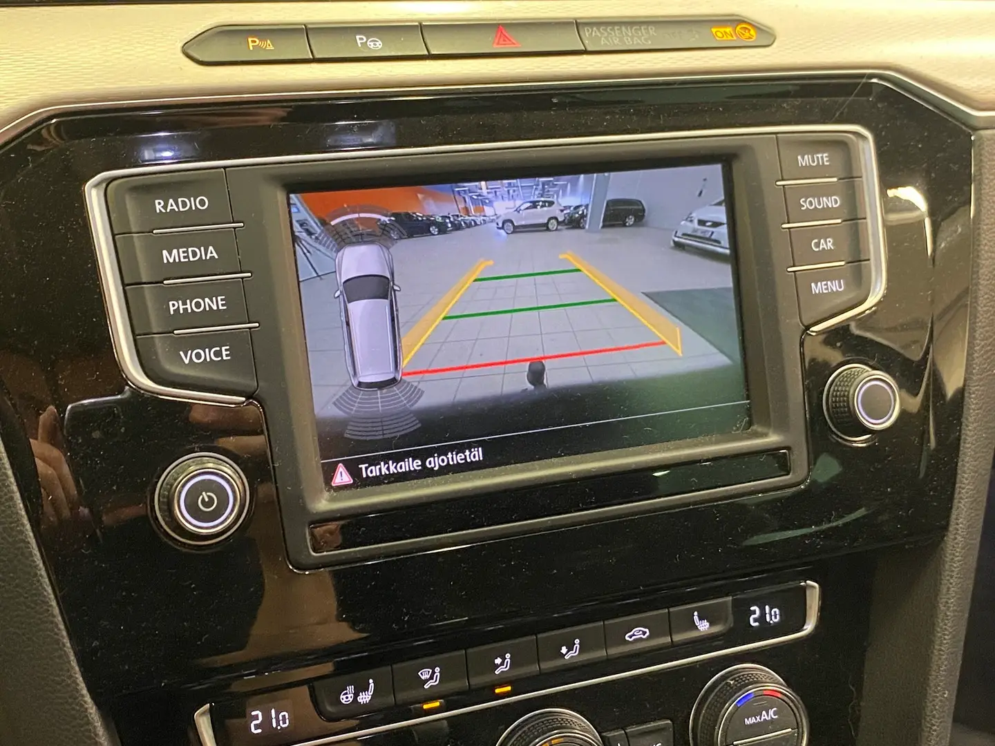 Car Image - 6FQ8JlNdHZYcGauotwxvni