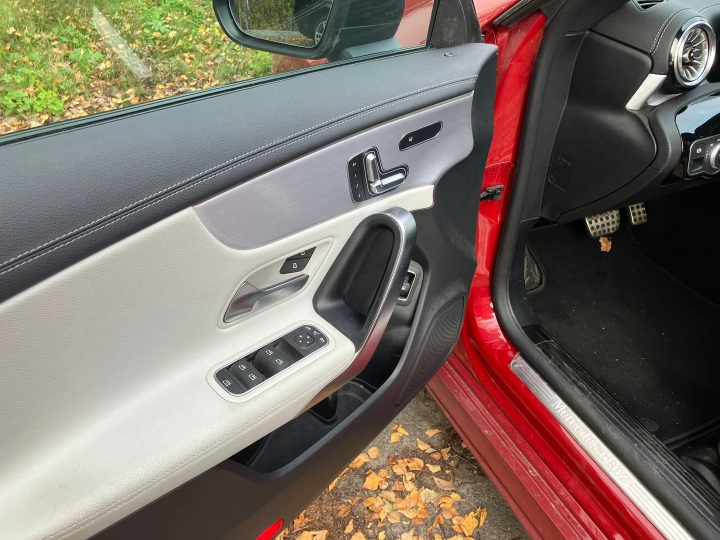 Car Image - 52fiSb6xUxE0e6dulNktNA