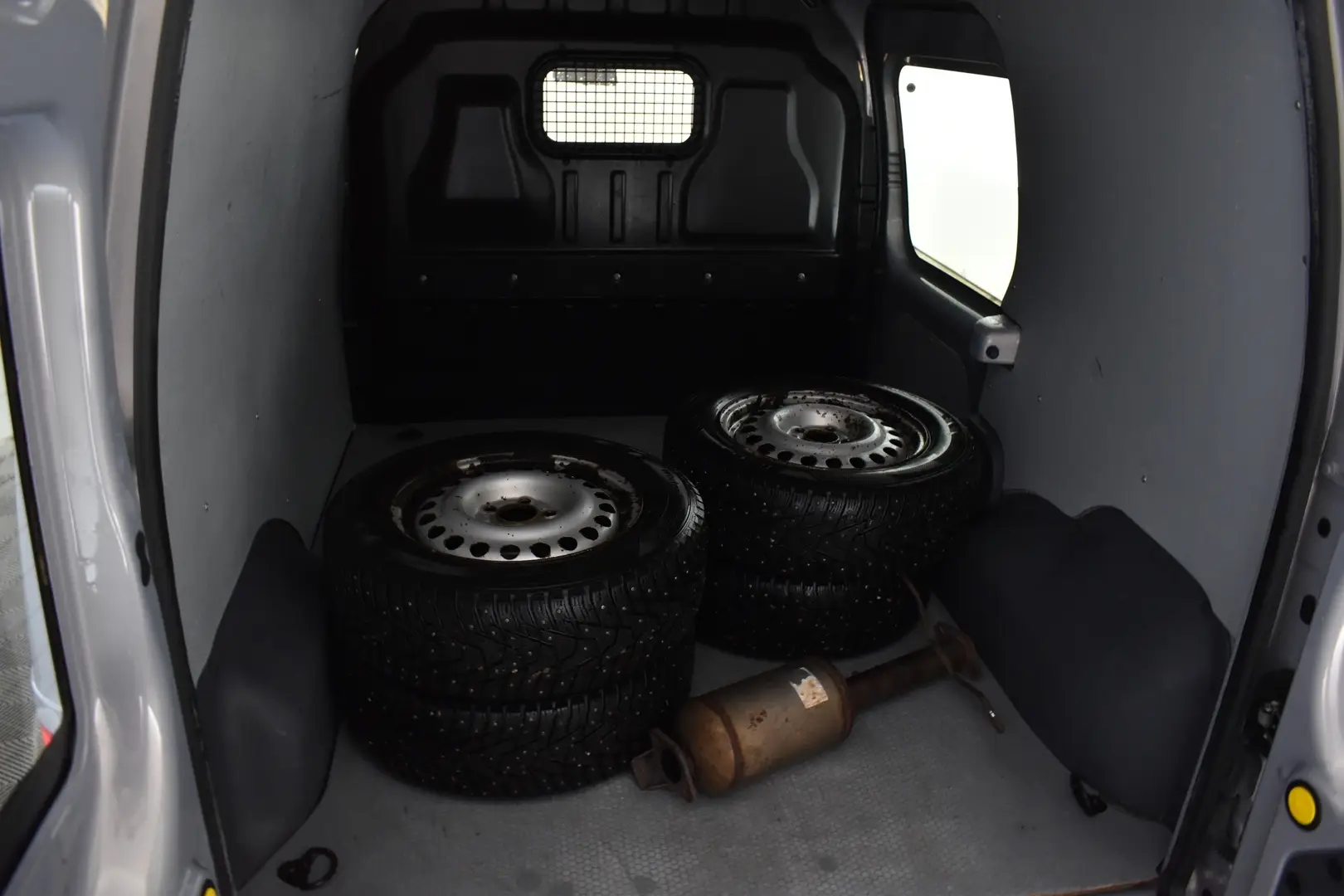 Car Image - 5ZZ2DUzBRIzwzhZ1yvZtVz