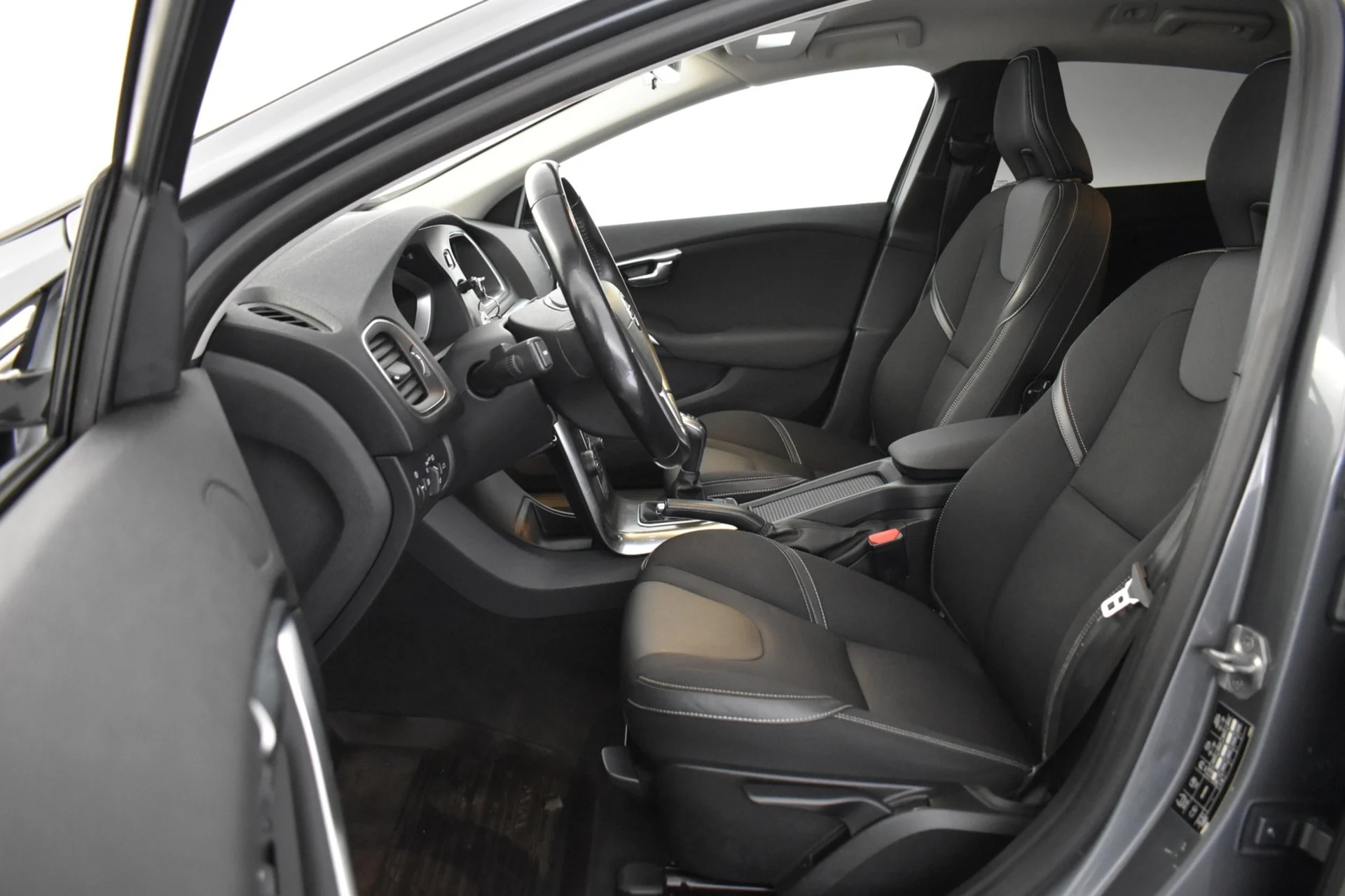 Car Image - 3J7U3p139Wz7vjshC6Ljf6