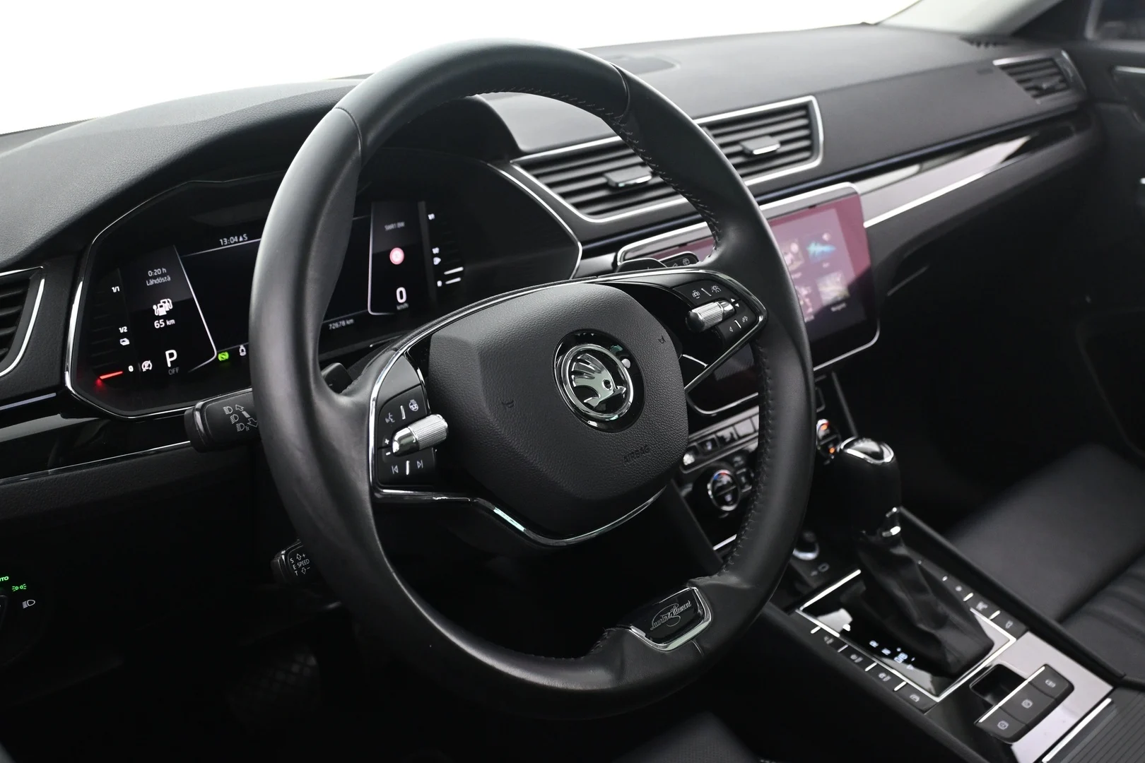 Car Image - 3luBQg5DFdaNvQyb7UHtwK