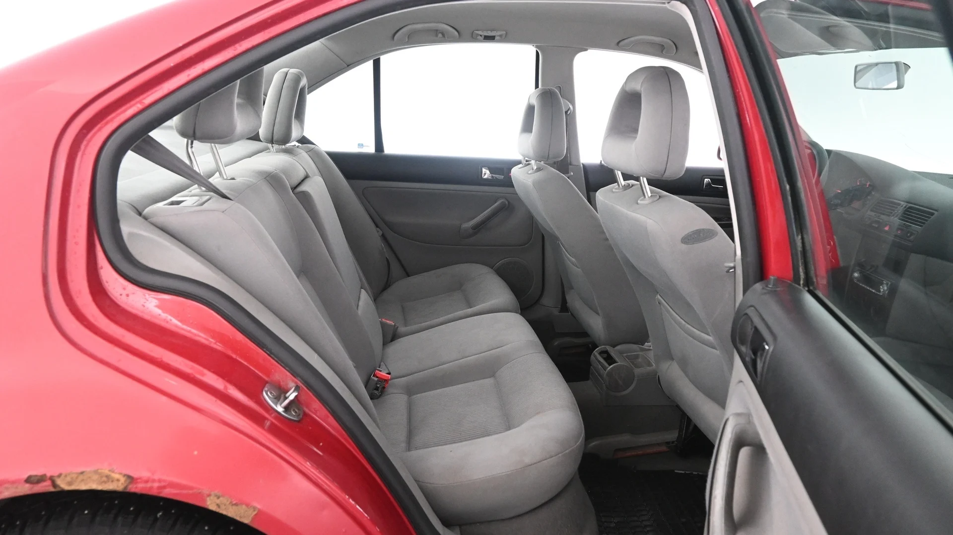 Car Image - 17iS8os97AVKKwnXeMM73D