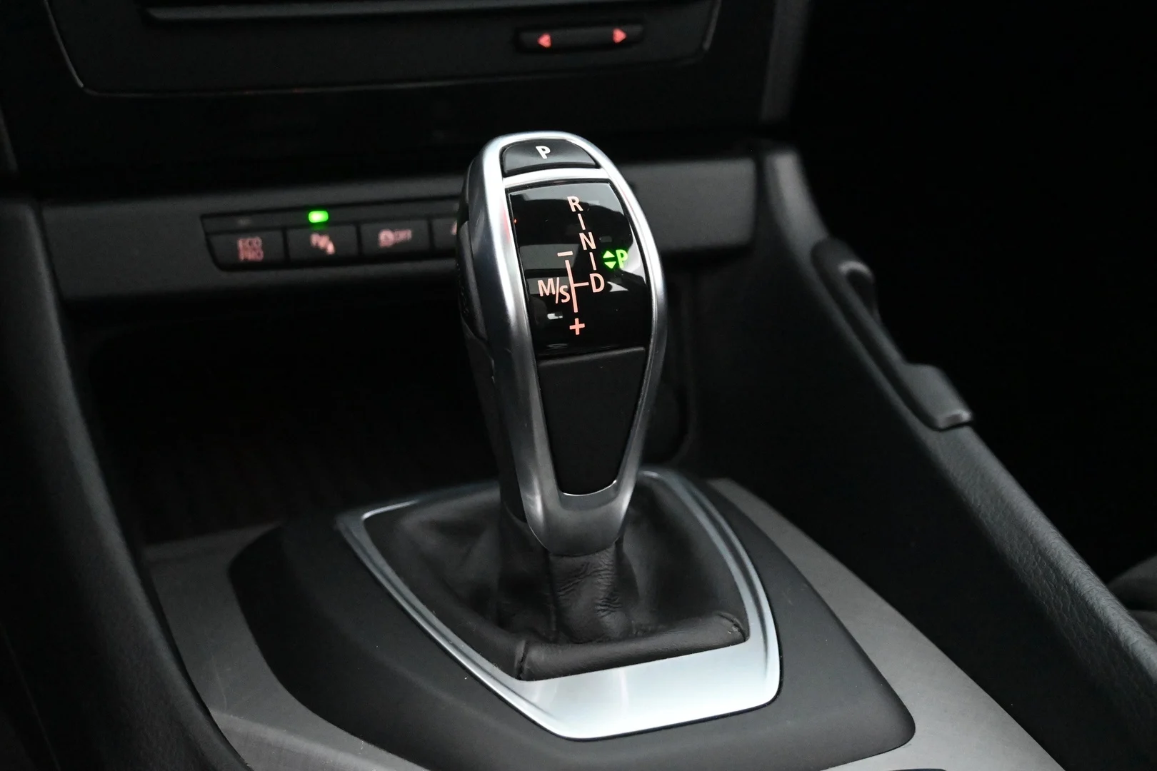 Car Image - 1P833J1erQ1gr7Hvv1kKkf