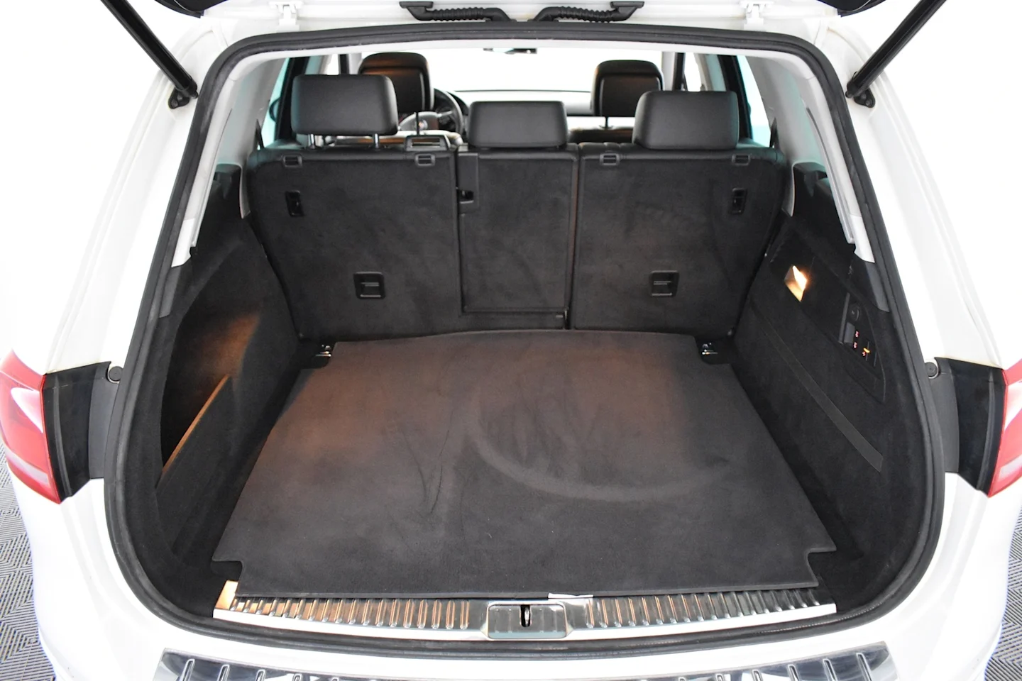 Car Image - 2a7h2zXA7gkyf8r9iN0F8V