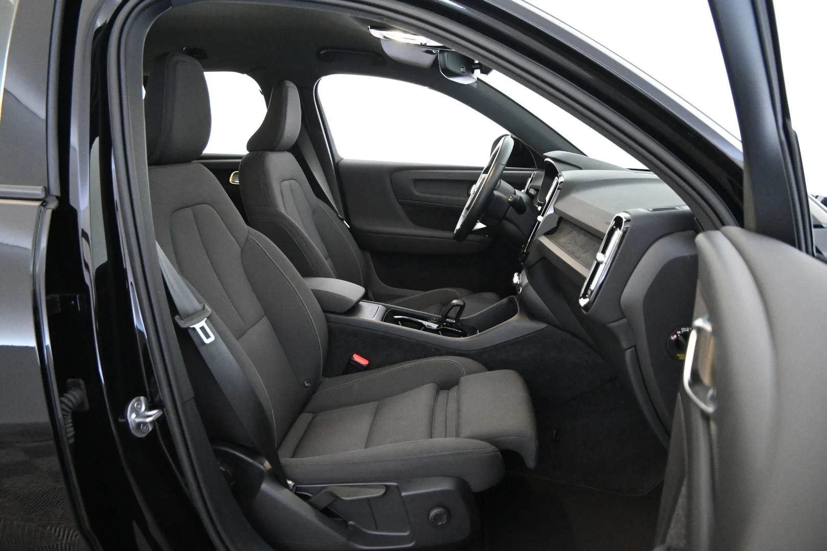 Car Image - 49UPKzXAv9tnasRmYuuXv5