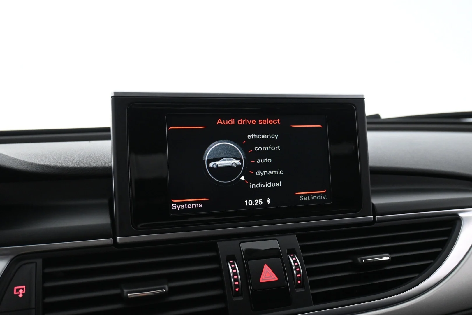 Car Image - 2M6WbS5v0Yo7MAR2w8GTmG