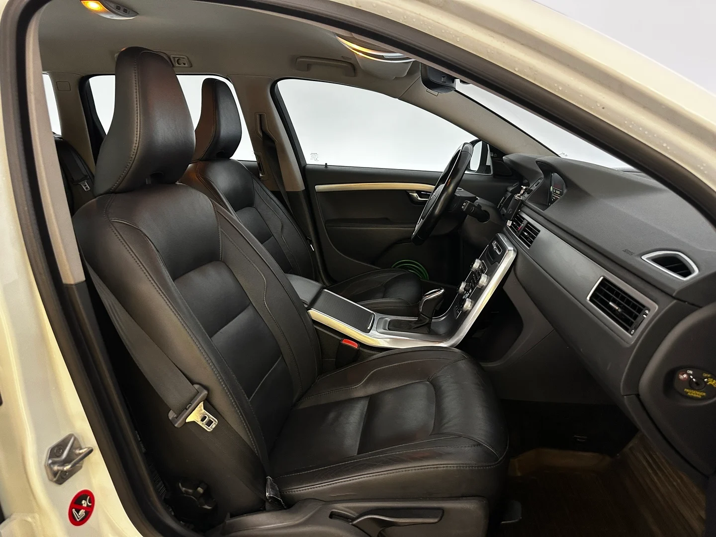 Car Image - 6aVQeKXfVePGTCImnvQENr