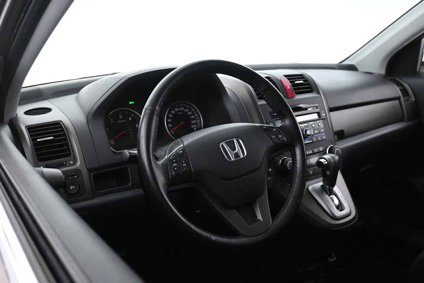 Car Image - 6eb9MIPrThN3MKyGdb0uZp