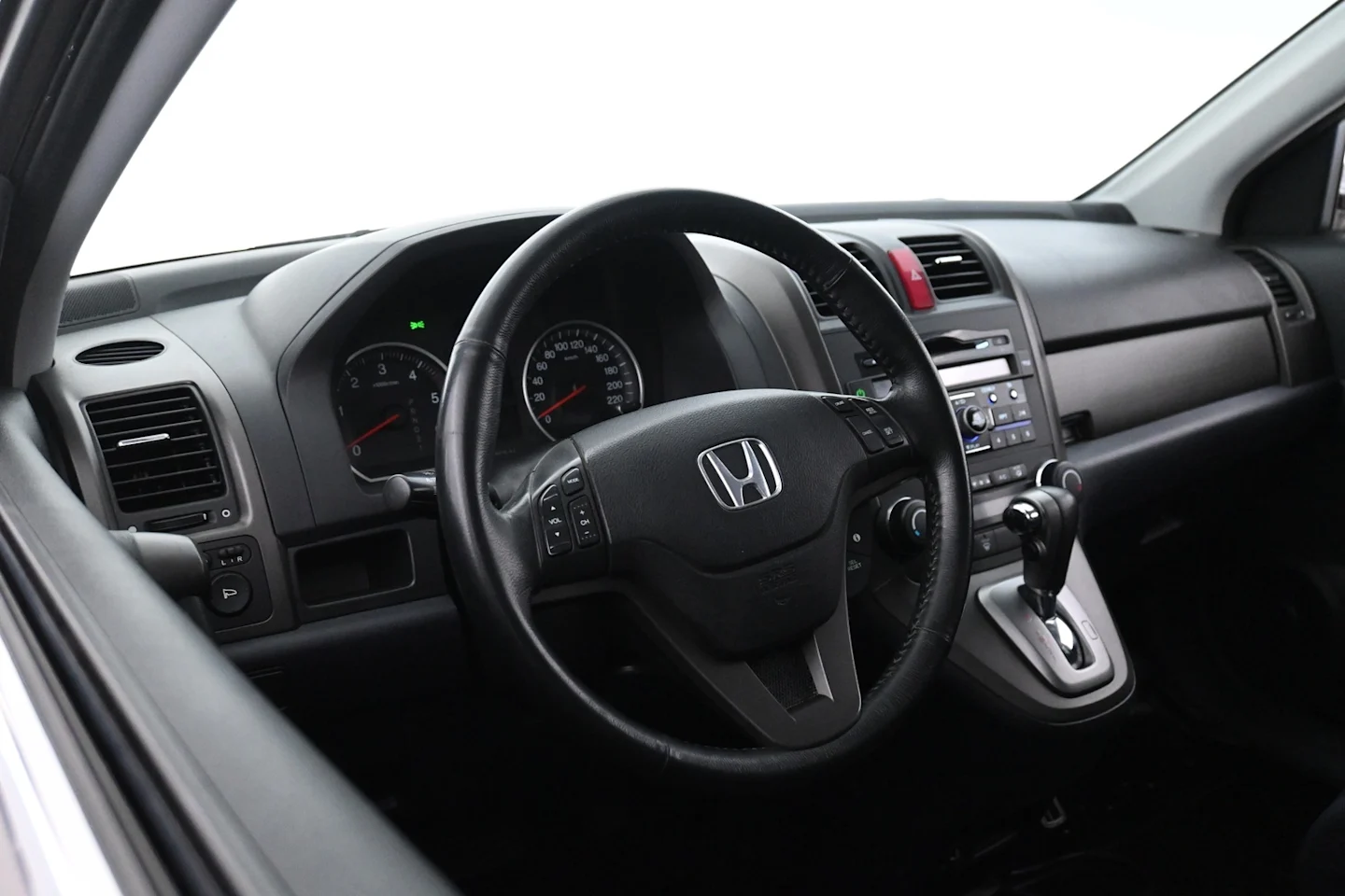 Car Image - 6eb9MIPrThN3MKyGdb0uZp