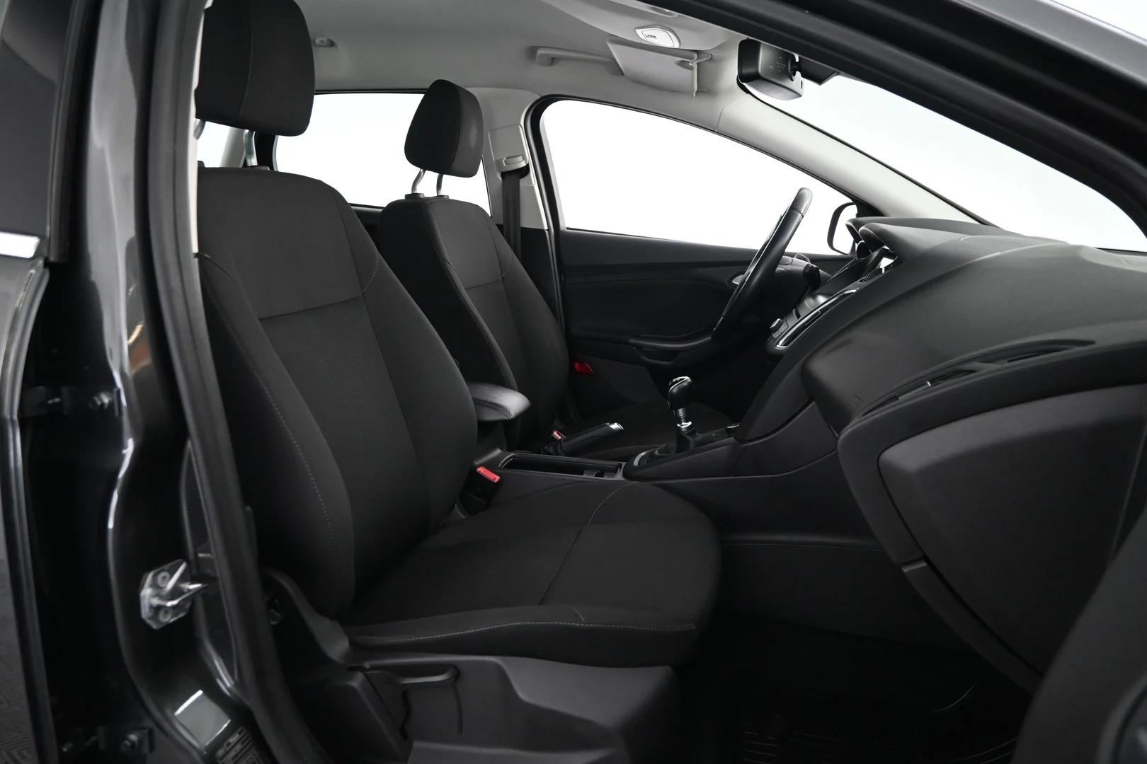 Car Image - 014q648F3KIzCJfE1QmoCh