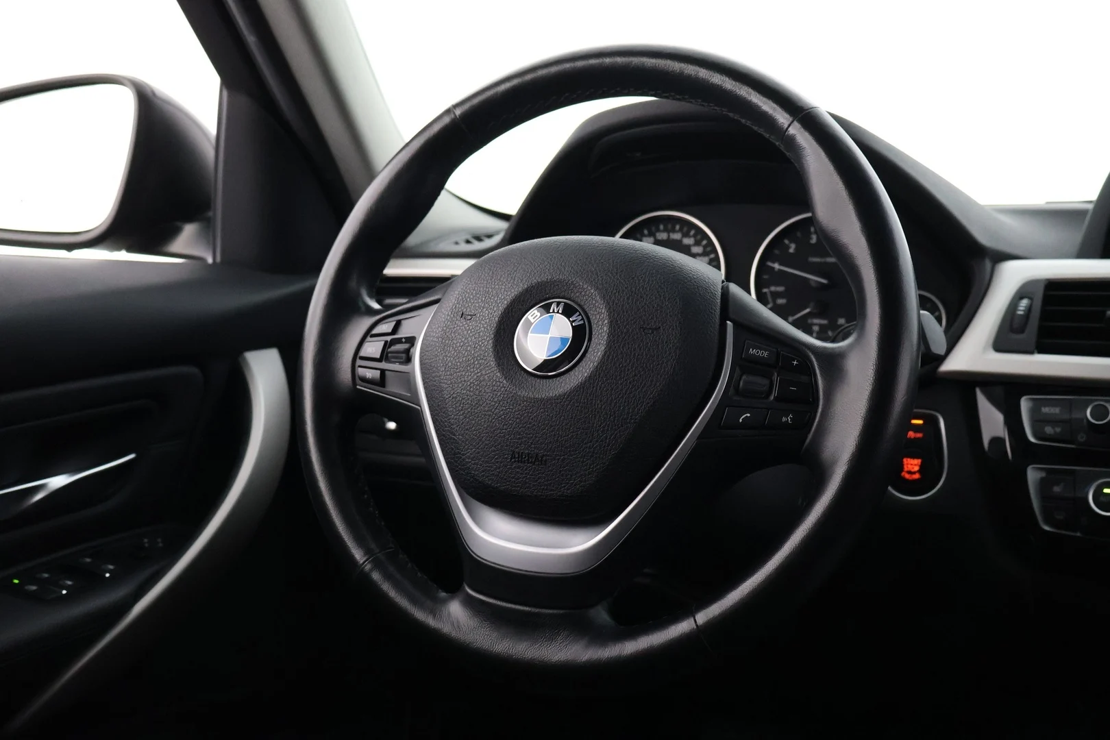 Car Image - 2vWFr6mbsPUiKOYjeDK0Zd